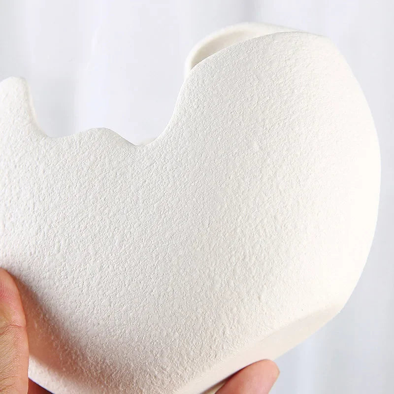 Contemporary White Ceramic Eggshell Vase - Elegant Flower Pot for Home Decor and Gifting